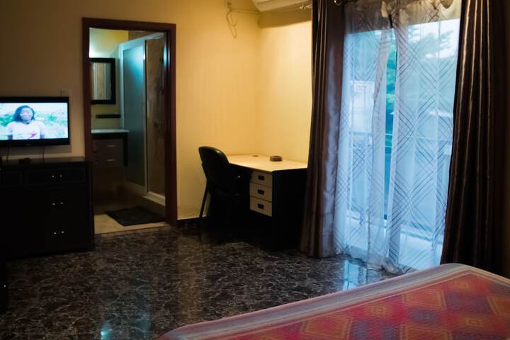Room 10 of 21