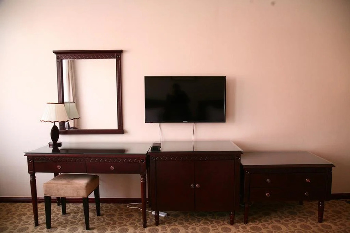 Room 12 of 20