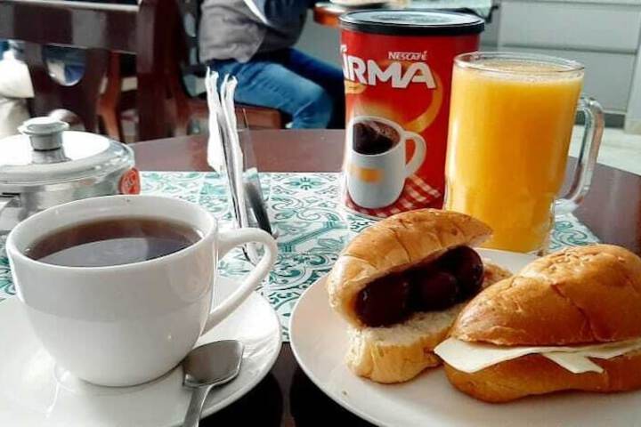 Breakfast/Coffee Service 87 of 120