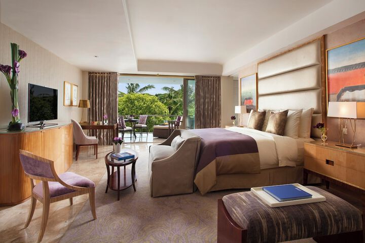 Room 4 of 40