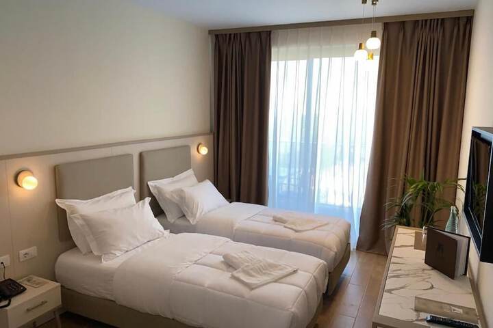 Room 45 of 87