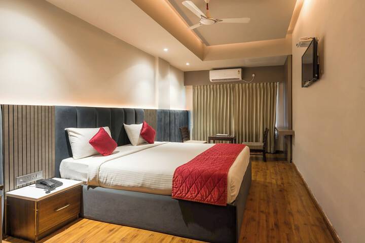 Room 2 of 17