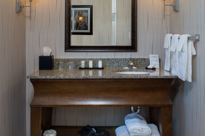 Bathroom sink
