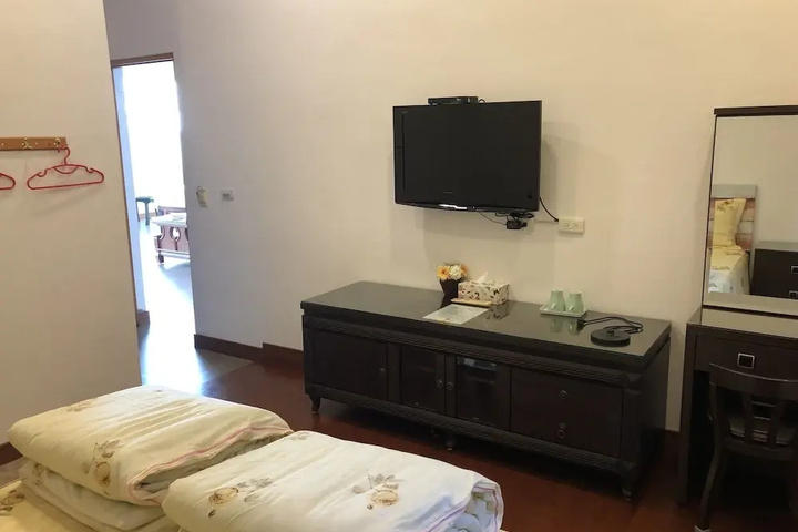 Room 3 of 15