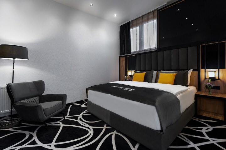 Room 10 of 56