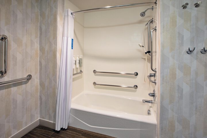 Room 20 of 35