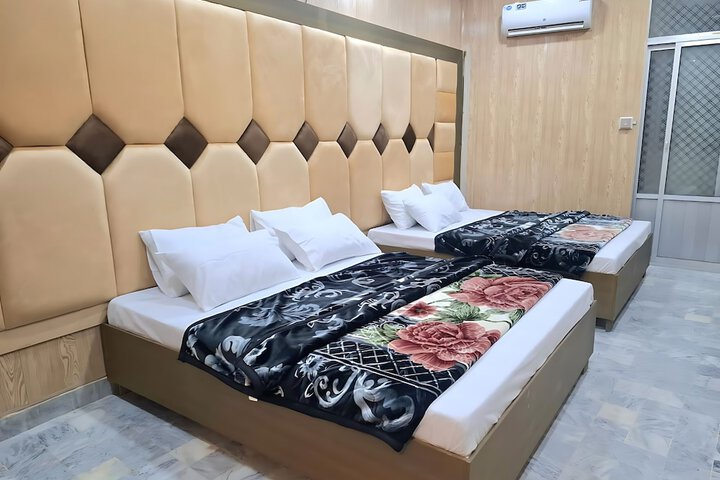 Room 16 of 19