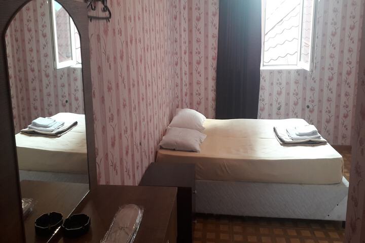 Room 15 of 25
