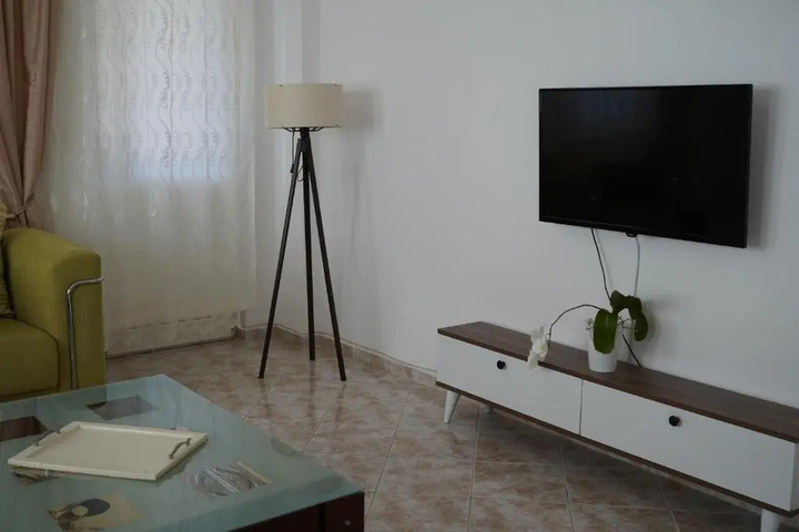 Room 4 of 10