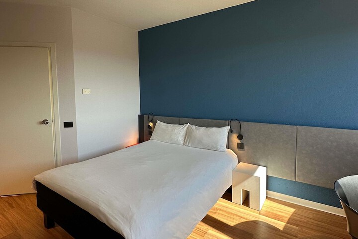Room 55 of 85