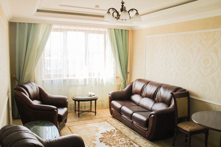 Room 9 of 37