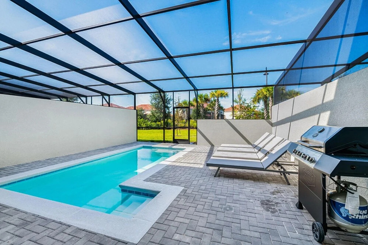 Pool 13 of 25