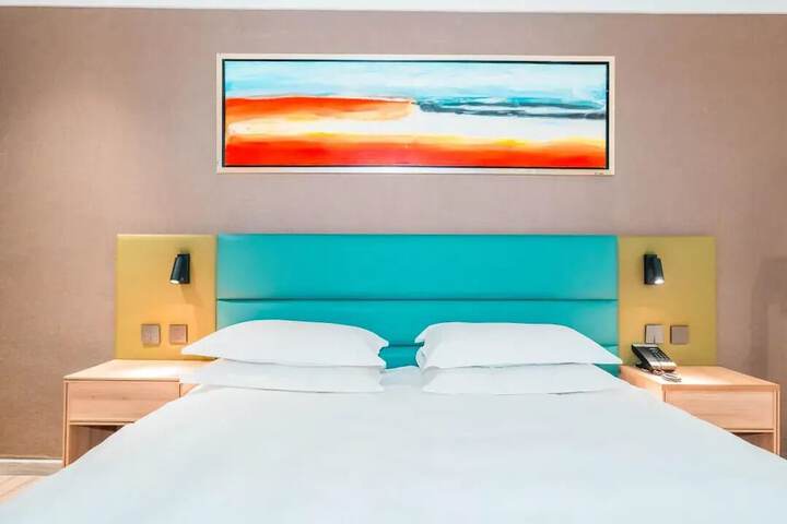 Room 3 of 6