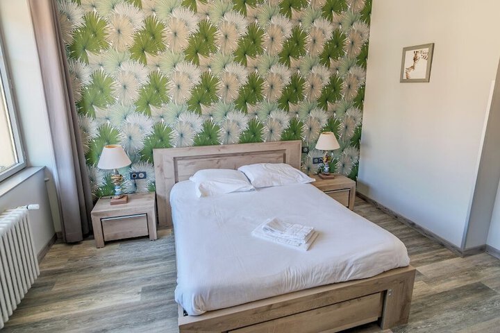 Room 9 of 53