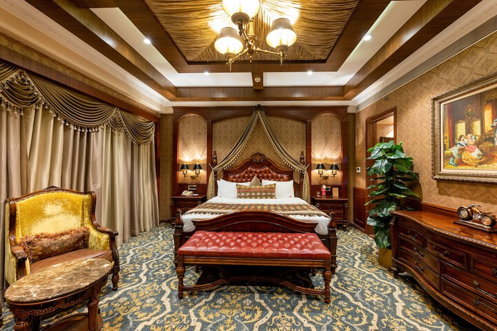 Room 18 of 56