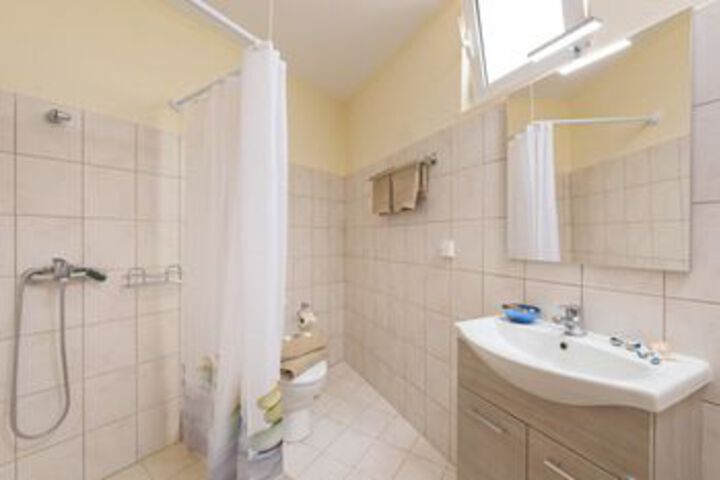 Room 2 of 11