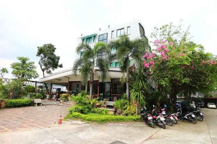 Hotel 66 of 67