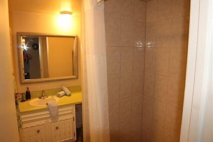 Room 17 of 30
