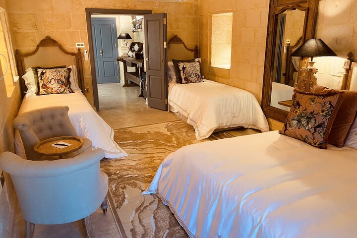 Room 6 of 70