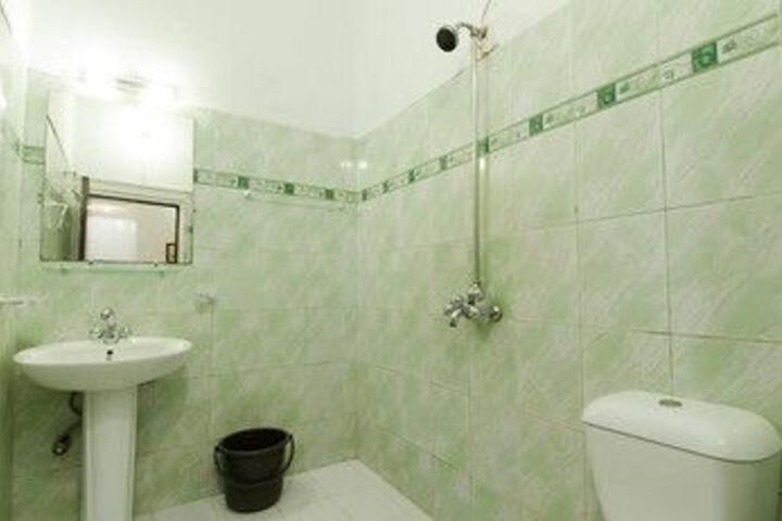Room 3 of 43