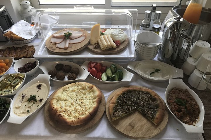 Breakfast/Coffee Service 23 of 36