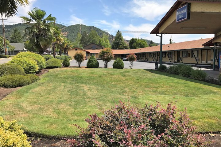 Property Grounds 14 of 33