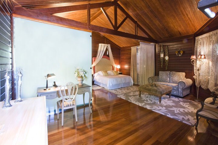 Room 4 of 54