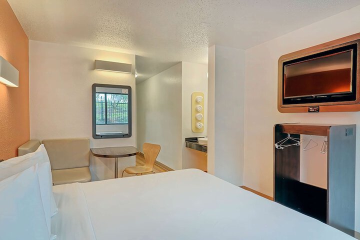Room 12 of 45