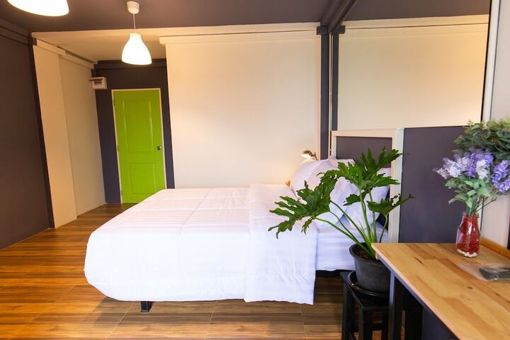 Room 5 of 71
