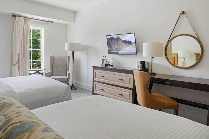 Double Deluxe King Bed (3 of 6)