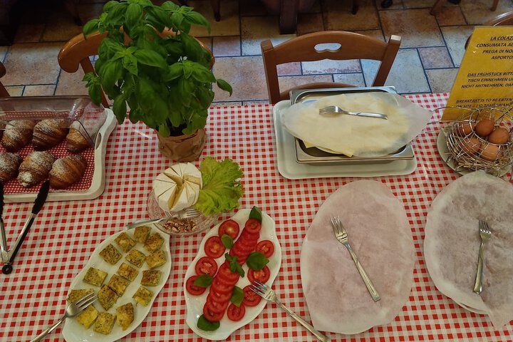Dining 56 of 70