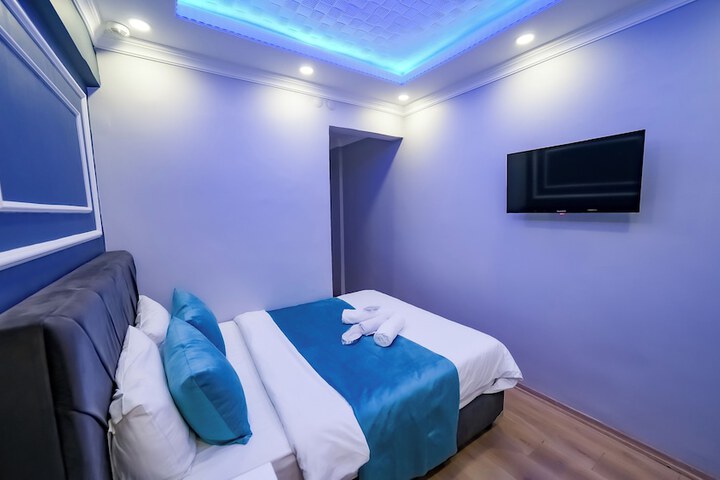 Room 53 of 121