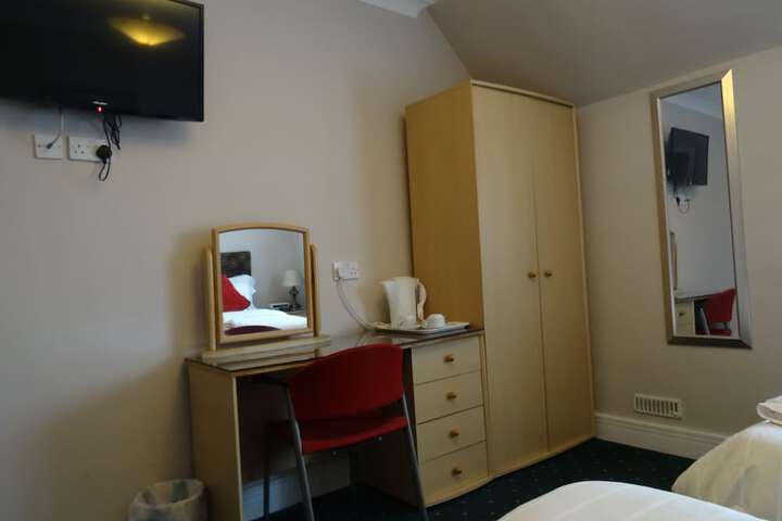 Room 21 of 52