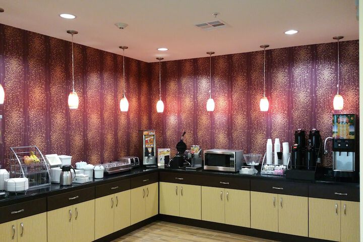 Breakfast/Coffee Service 20 of 29