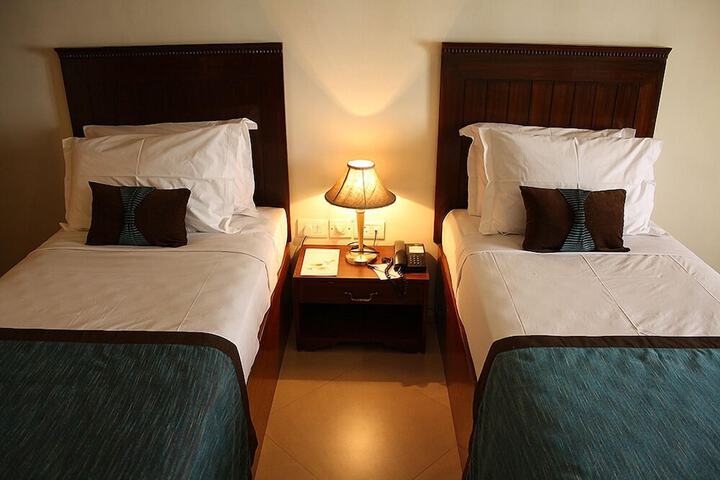Room 9 of 21