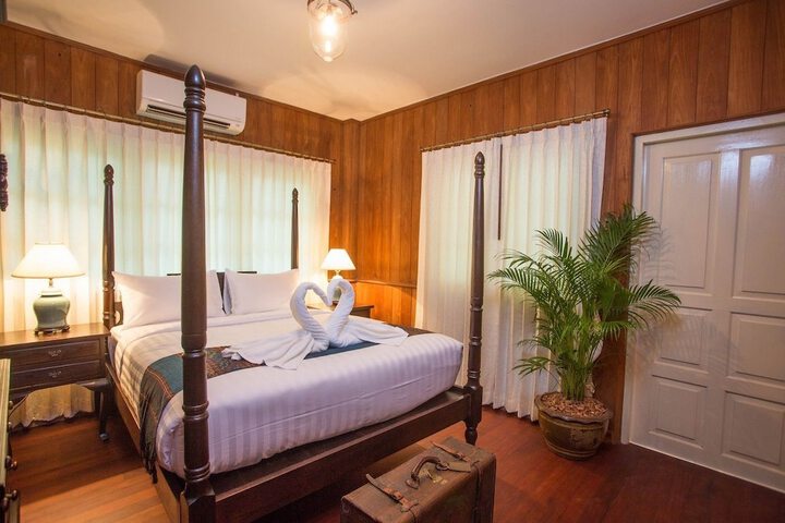 Room 8 of 40