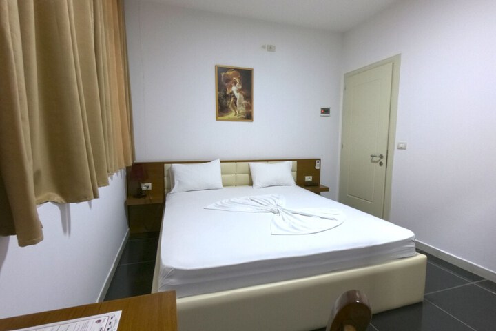 Room 7 of 55