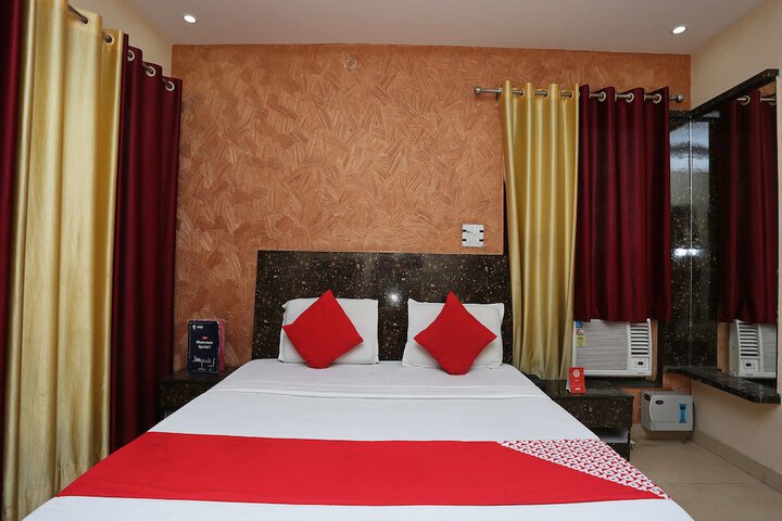 Room 17 of 32