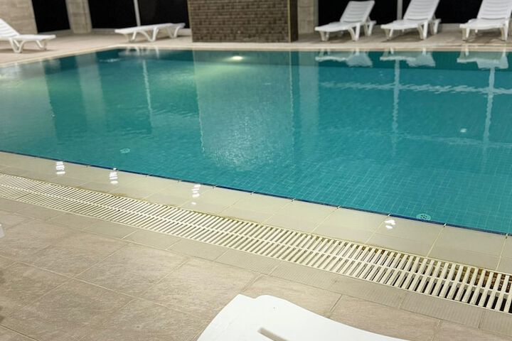 Pool 22 of 33