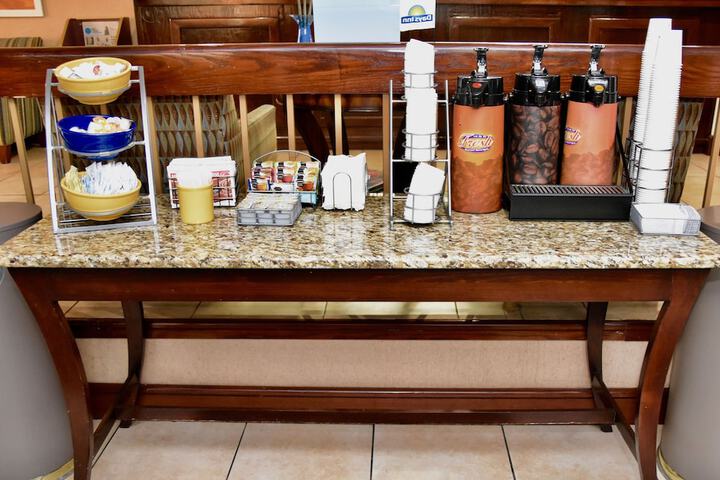 Breakfast/Coffee Service 28 of 35