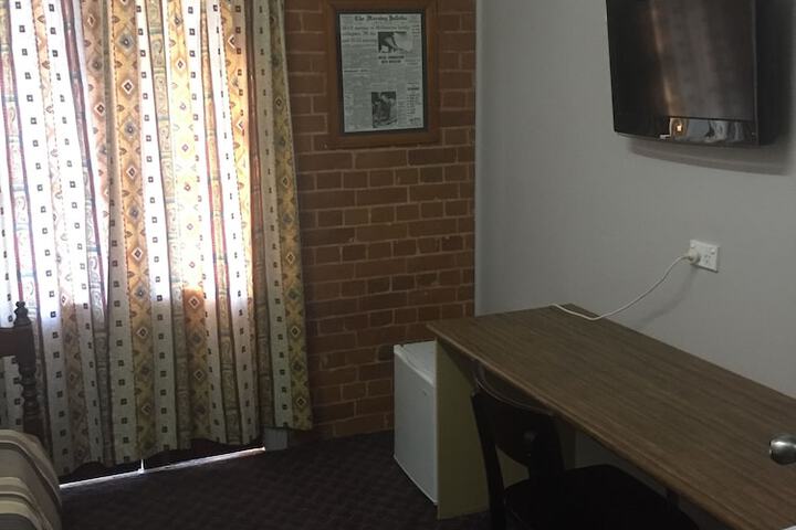 Room 10 of 36