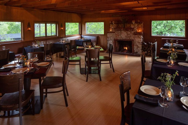 Dining 105 of 180