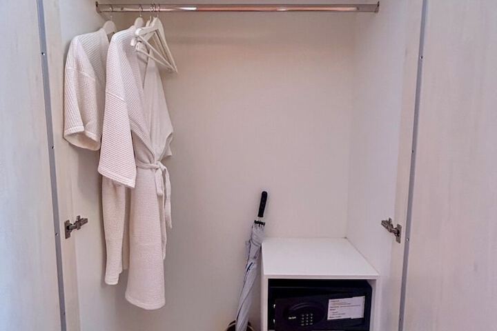 Room 38 of 104