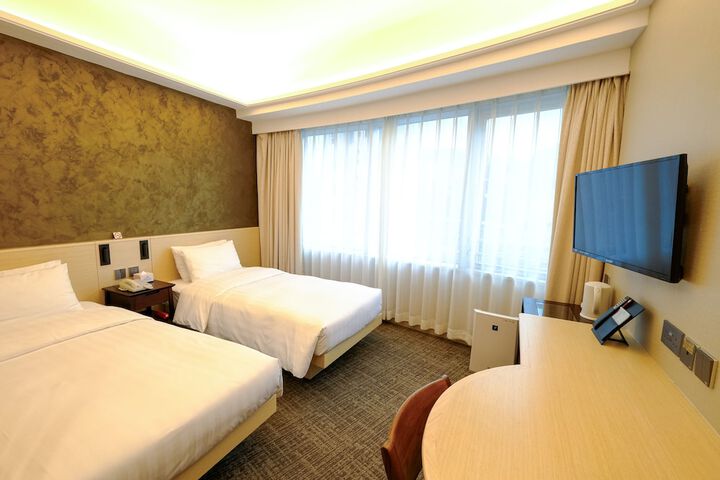 Room 11 of 67