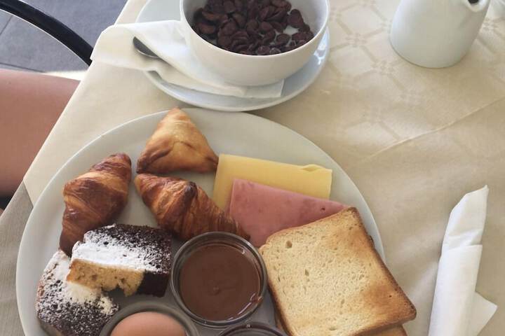 Breakfast/Coffee Service 37 of 47