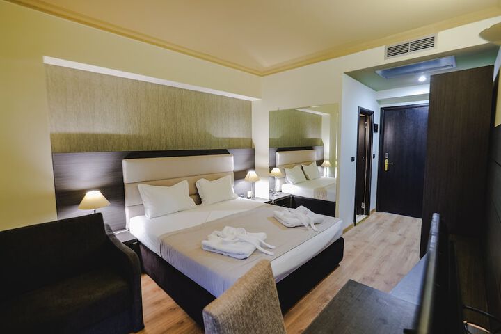 Room 19 of 167