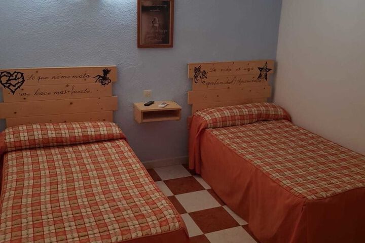 Room 3 of 16