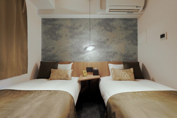 Room 15 of 54