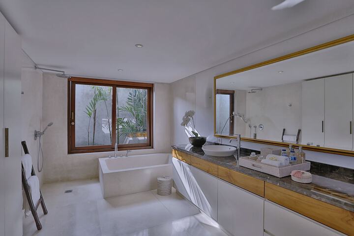 Room 14 of 20