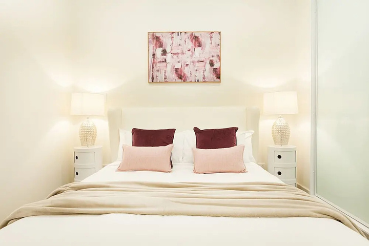Room 2 of 11